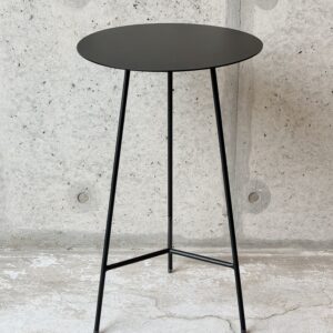 Iron Table - Gallery Kiss